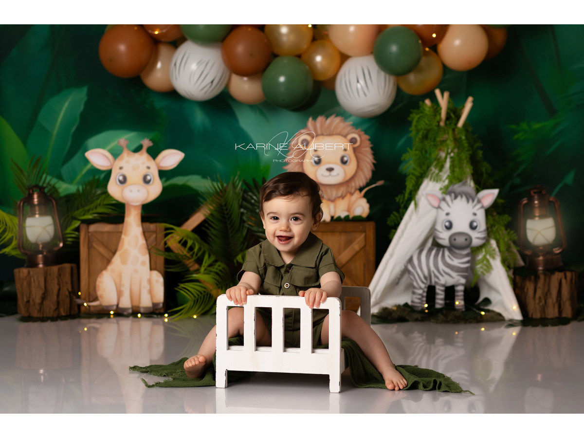 Baby & cake smash photo backdrop Explora Jungle – jungle animals with green and orange balloons | Colors&Drops