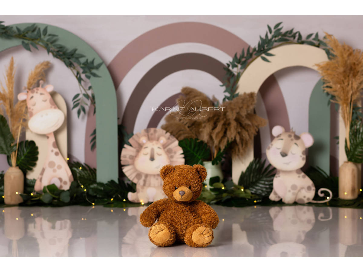 Baby & cake smash photo backdrop Jungle Boheme – boho arches with lion, giraffe and pampas | Colors&Drops