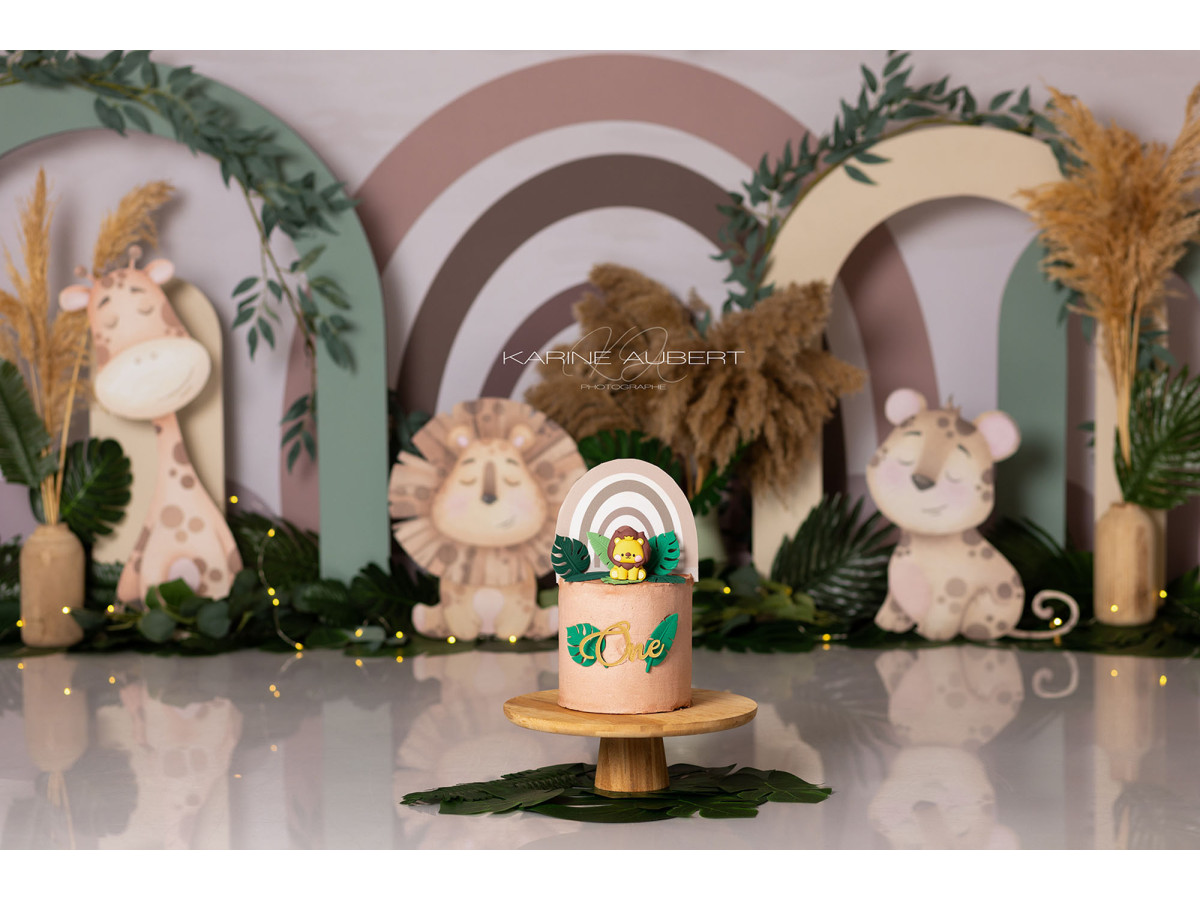 Baby & cake smash photo backdrop Jungle Boheme – boho arches with lion, giraffe and pampas | Colors&Drops