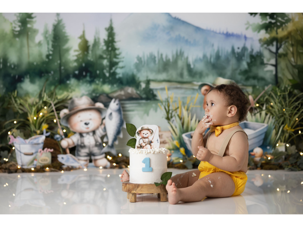 Fond photo bébé et smash cake Petits Pecheurs – oursons pêcheurs au bord d'un lac de montagne | Colors&Drops