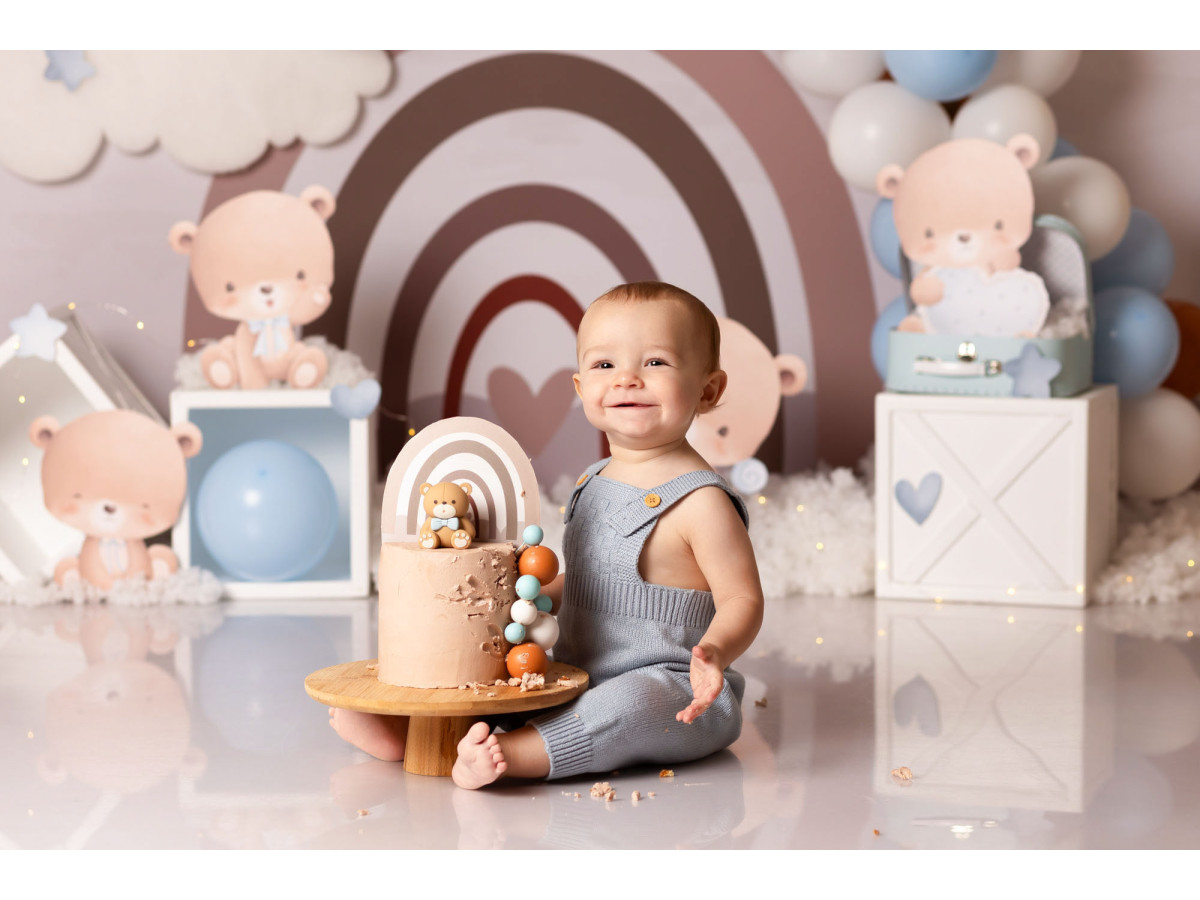 Fond photo bébé et smash cake Baby Cloud – arc-en-ciel bohème avec ballons et oursons | Colors&Drops