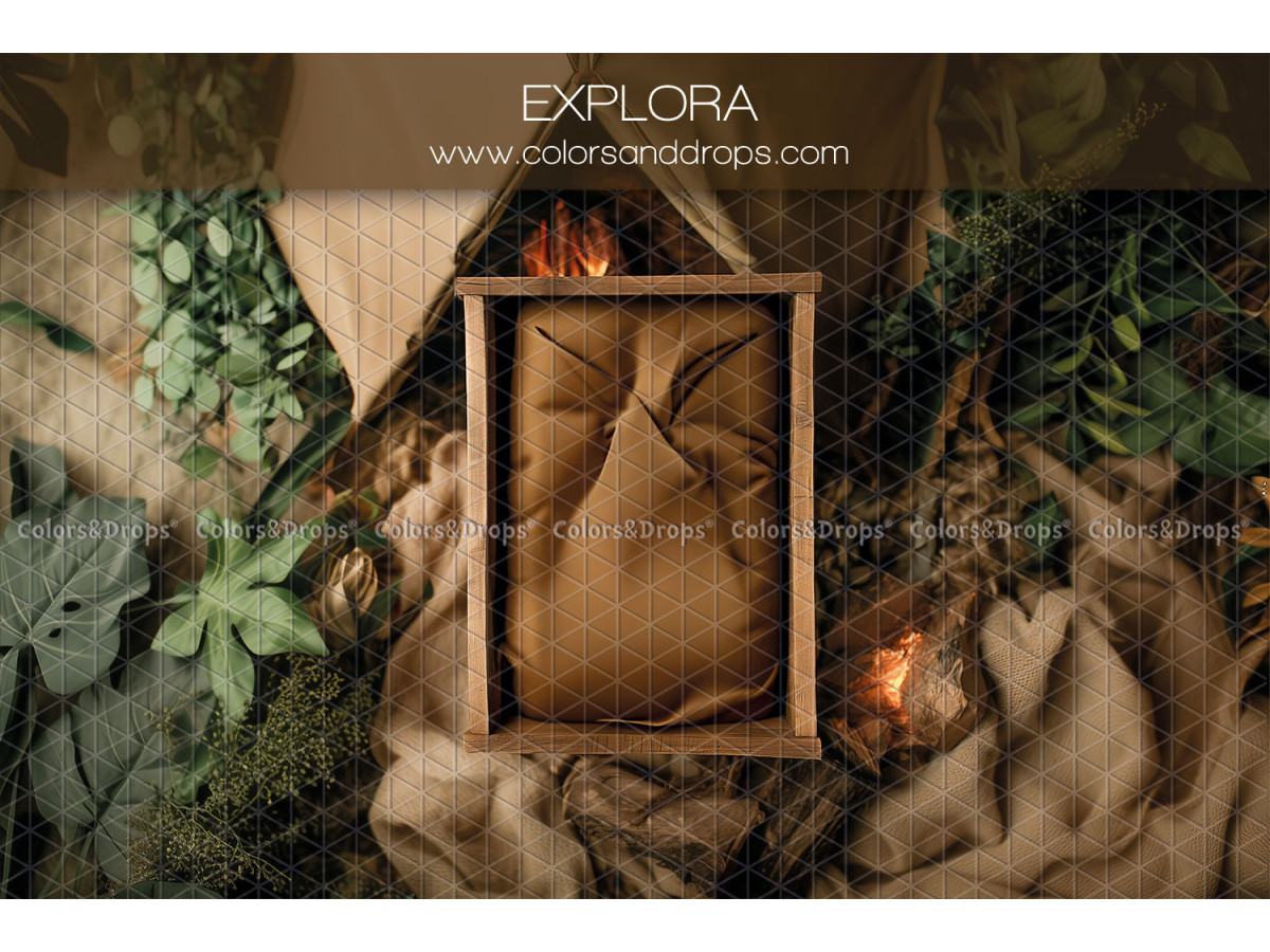 Newborn photo backdrop Explora – wooden crate with brown fabric in forest | Colors&Drops