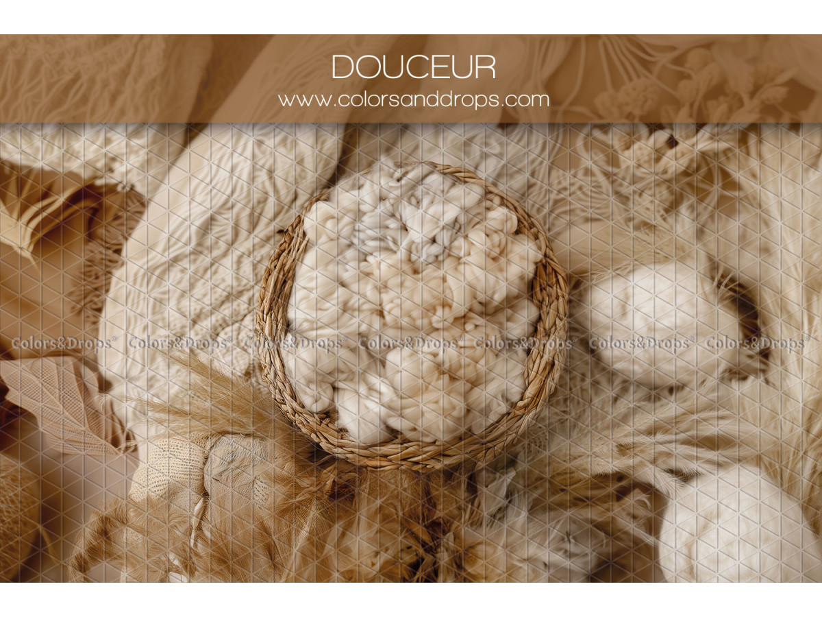 Newborn photo backdrop Douceur – wicker nest with wool and fur | Colors&Drops