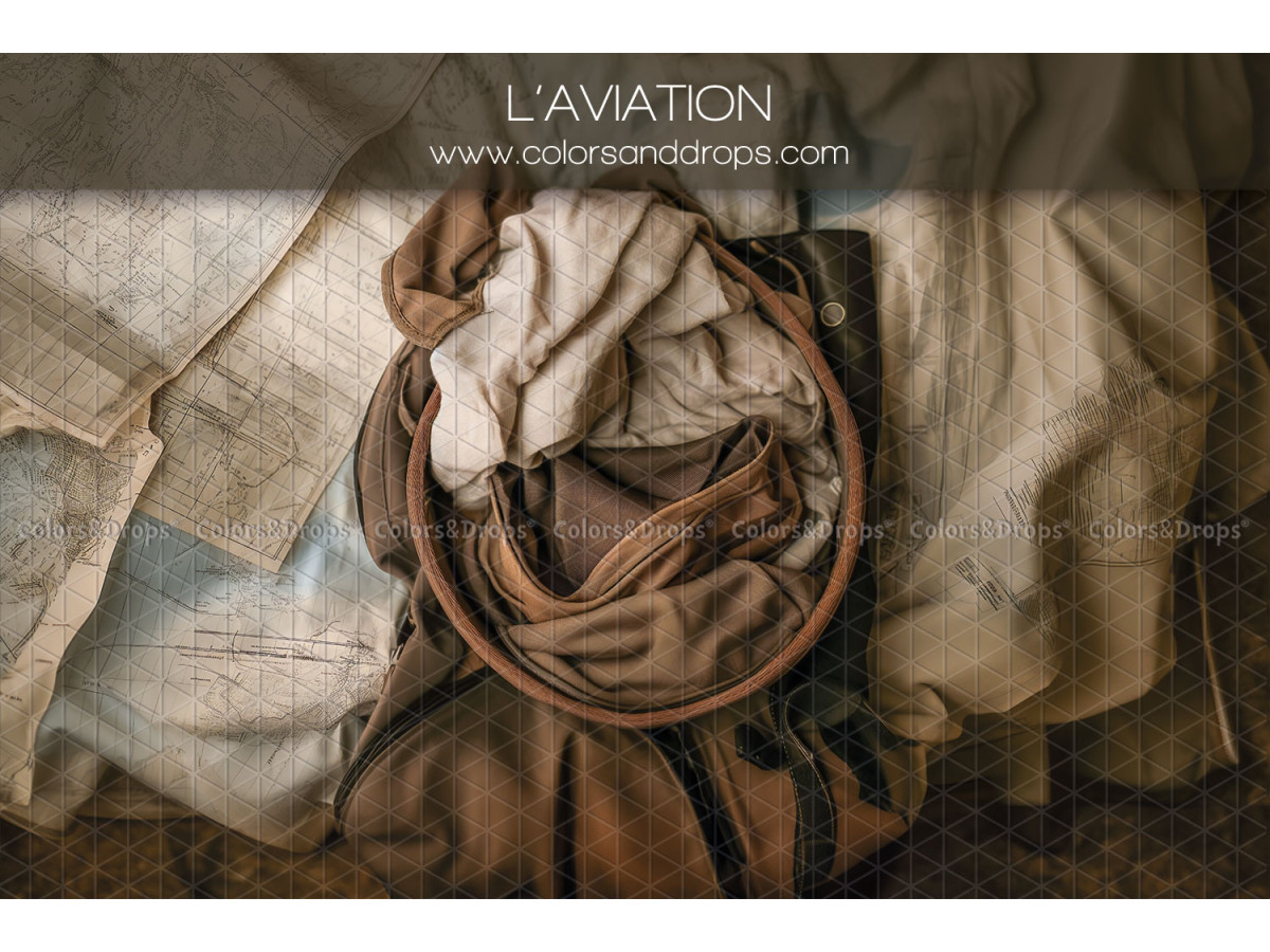 Newborn photo backdrop L'Aviation – nest with aviator leather fabrics and maps | Colors&Drops