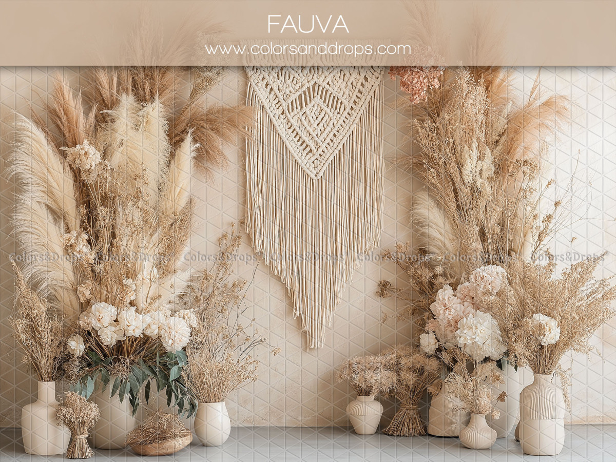 Fond photo grossesse et portrait Fauva – macramé avec vases de pampa et fleurs blanches | Colors&Drops