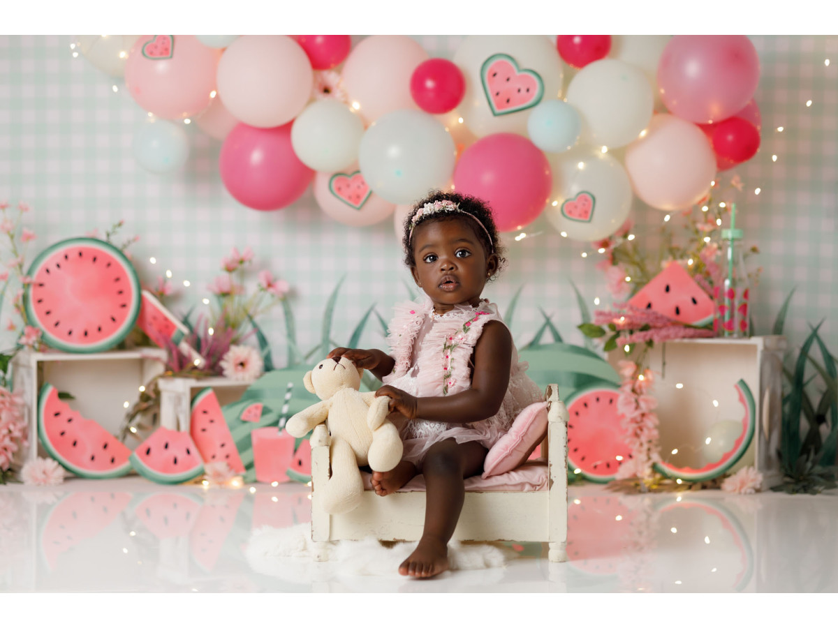 Fondo fotográfico de bebé y smash cake Pastaka – arco de globos rosas con sandías | Colors&Drops