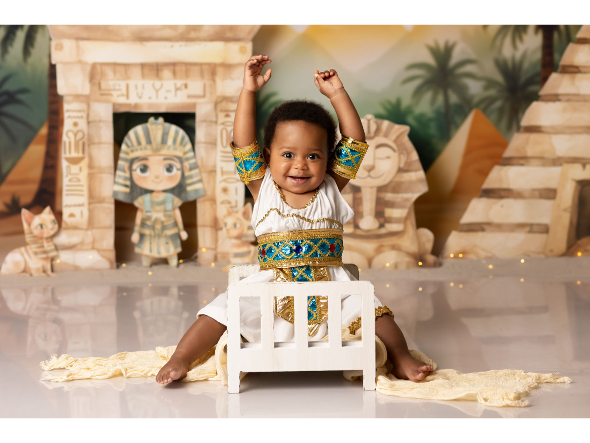Fond photo bébé et smash cake Egypte – décor égyptien avec pyramides, sphinx et palmiers | Colors&Drops