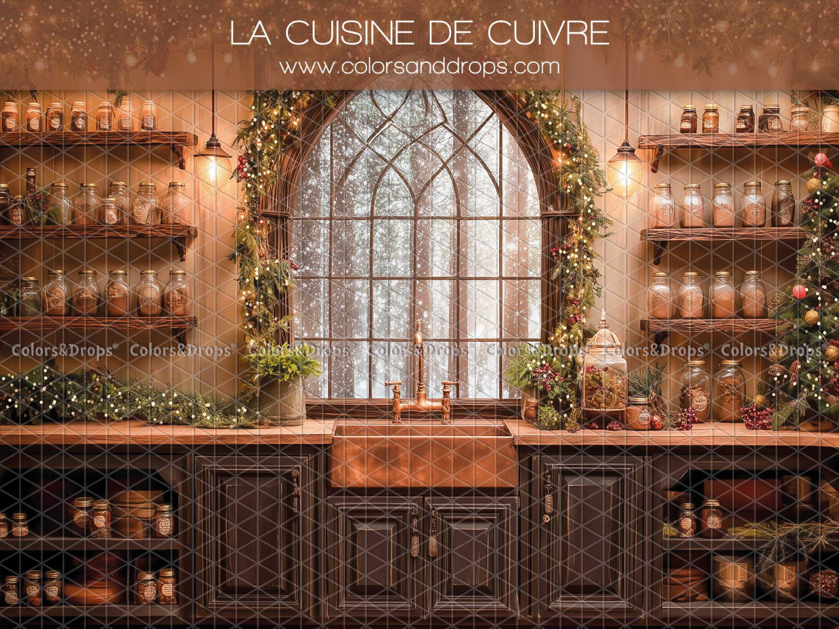 Fond photo de Noël La Cuisine de Cuivre – cuisine en bois avec fenêtre cintrée et cuivres | Colors&Drops