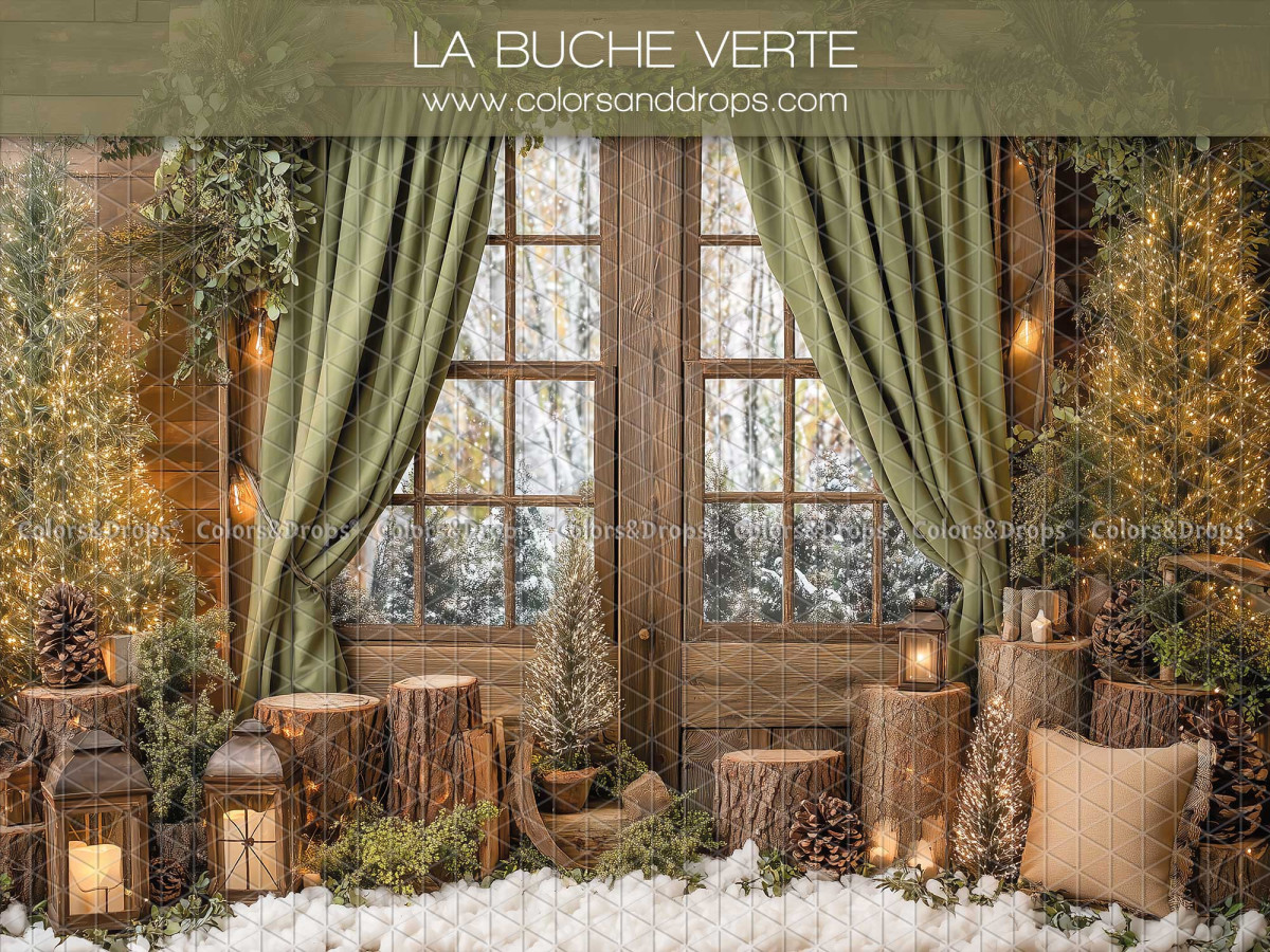 Fond photo de Noël La Buche Verte – rideaux verts et fenêtre avec rondins et sapins | Colors&Drops