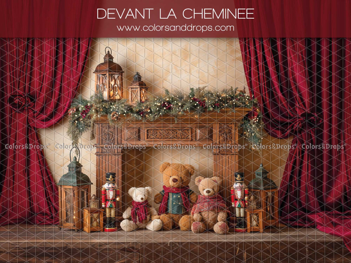Fondo fotográfico de Navidad Devant la Cheminee – chimenea con cortinas rojas y osos de peluche | Colors&Drops