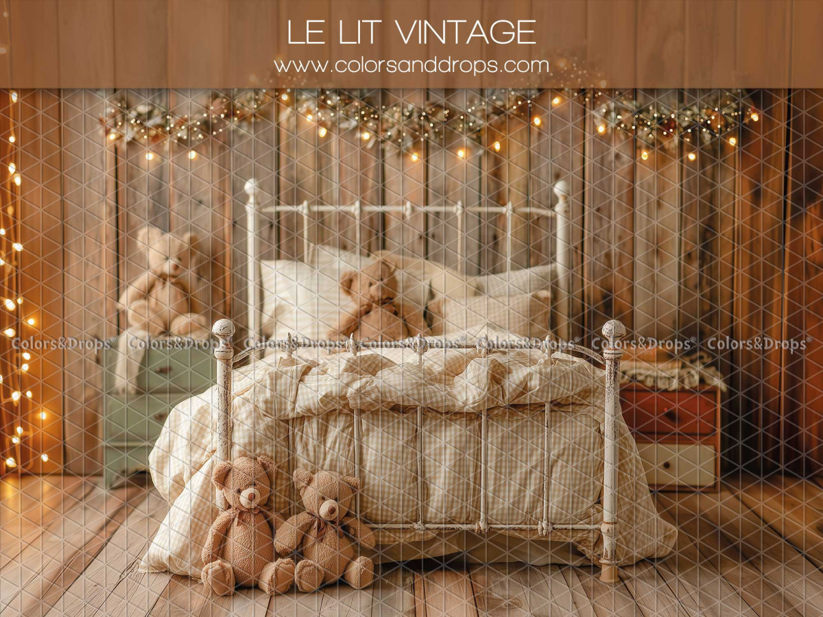 Fond photo de Noël Le Lit Vintage – lit vintage en fer avec ours et guirlandes | Colors&Drops