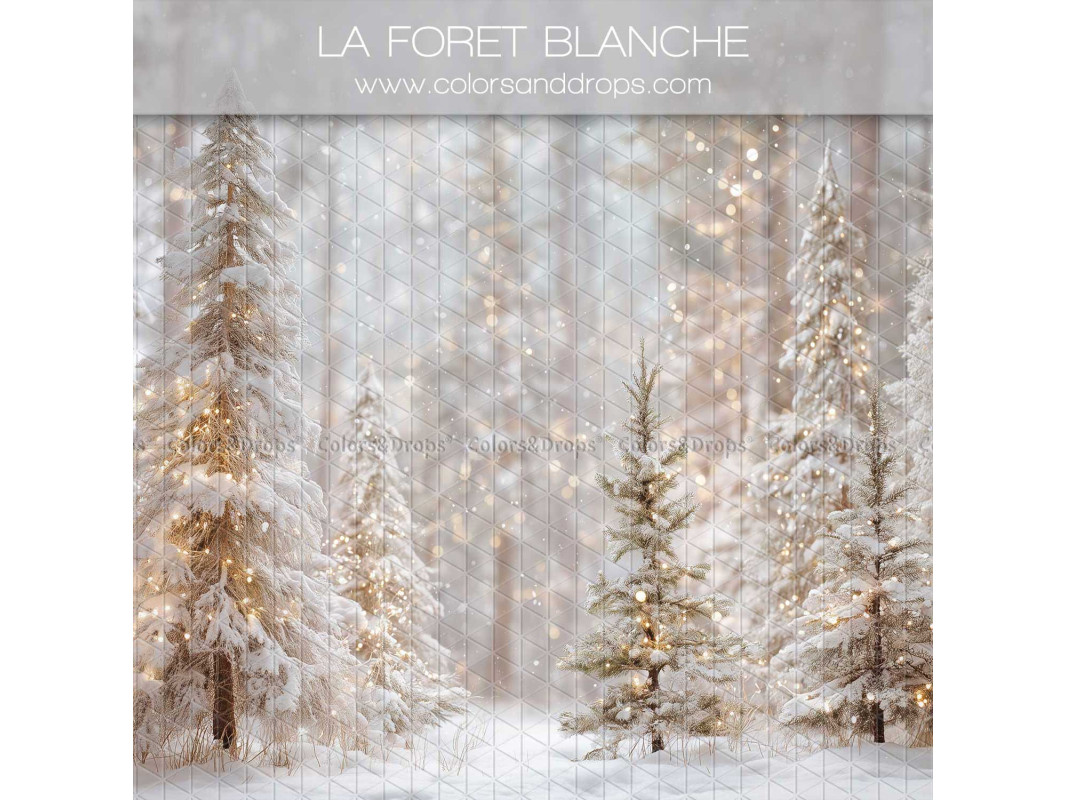 Fond photo latéral de Noël Foret Blanche Side – forêt blanche de sapins enneigés | Colors&Drops