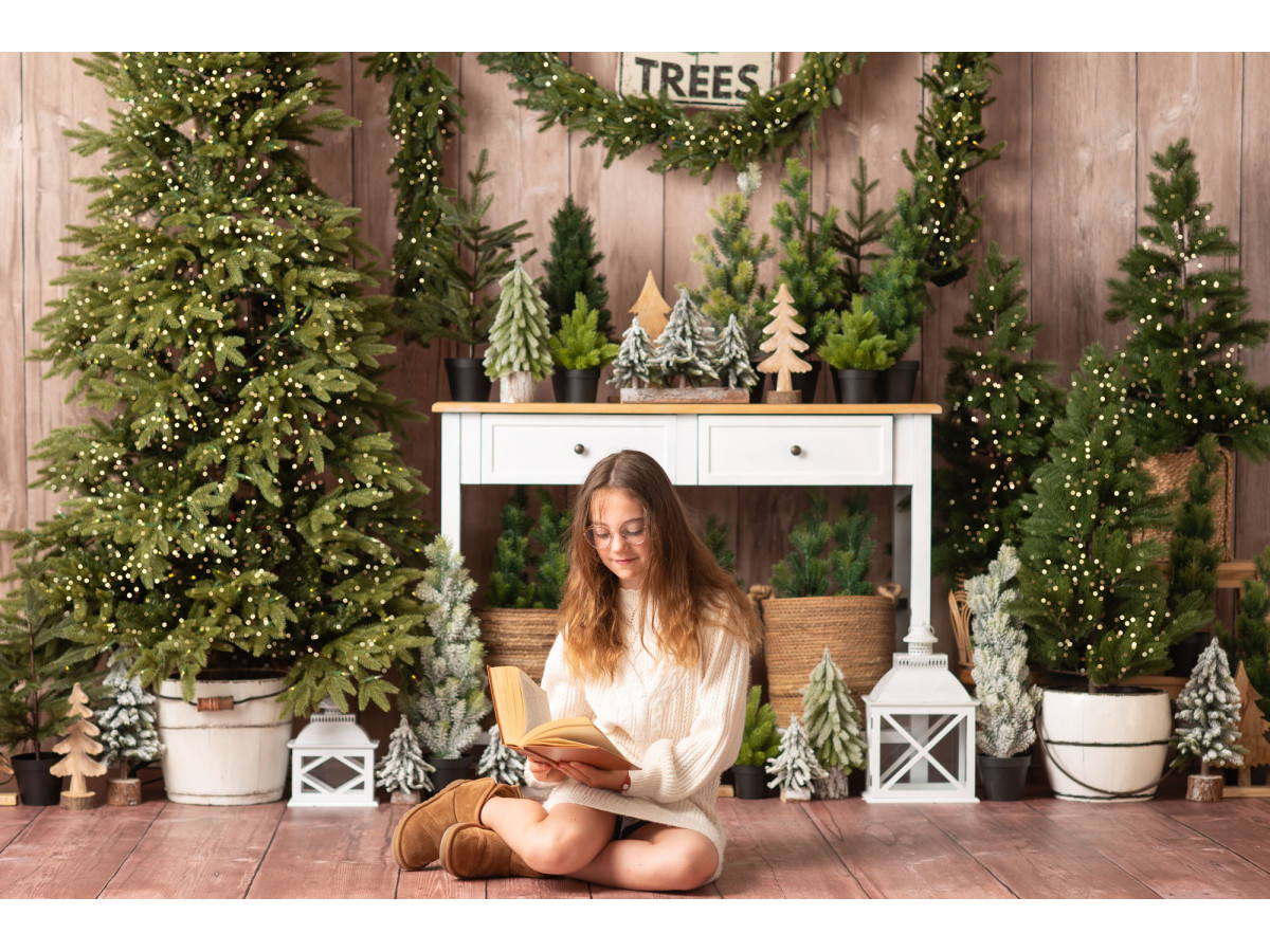 Fond photo de Noël Mon Beau Sapin – sapins et console blanche sur mur en bois | Colors&Drops