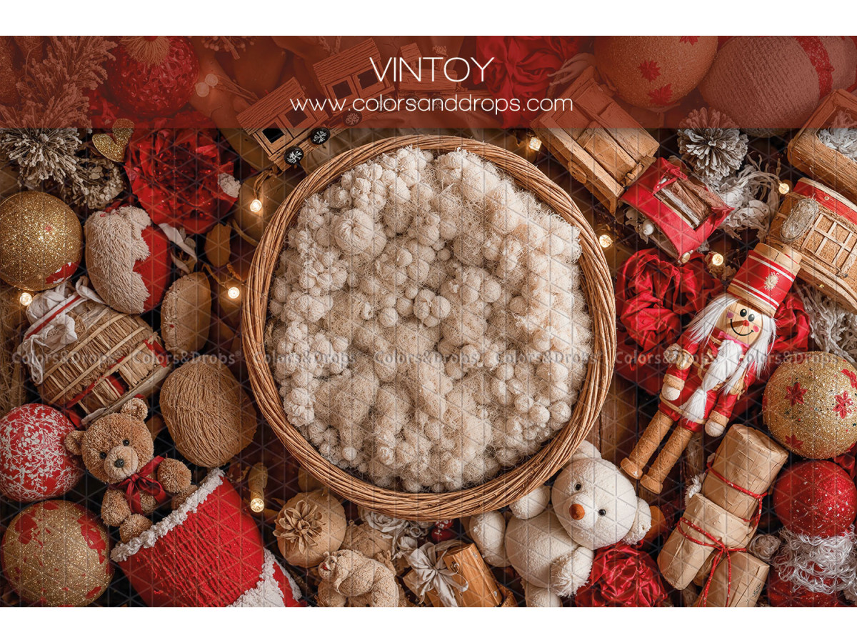 Newborn photo backdrop Vintoy – wicker basket with vintage Christmas toys | Colors&Drops