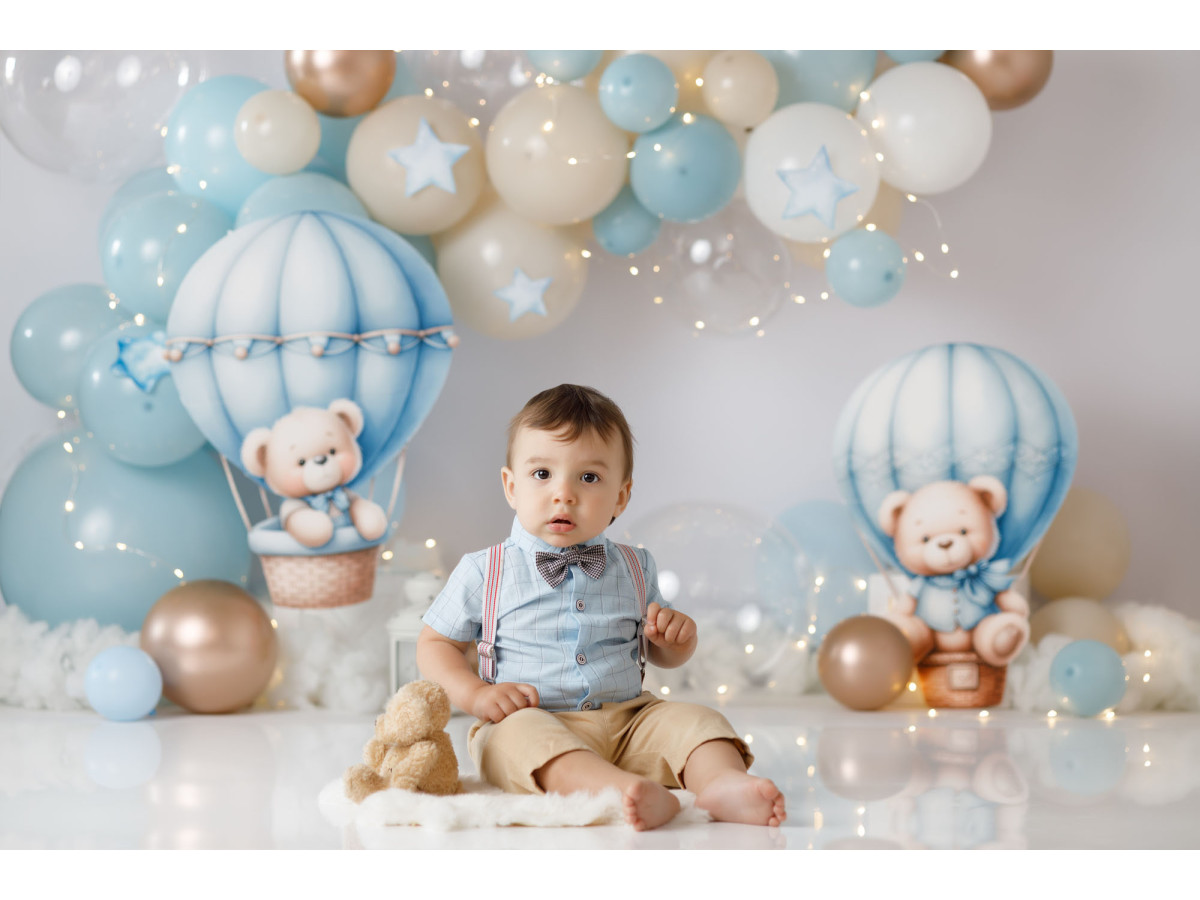 Baby & cake smash photo backdrop Bears and Ballons – balloons and blue hot-air balloons with bears | Colors&Drops