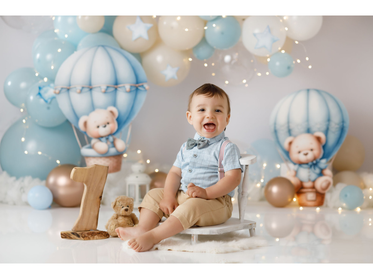 Baby & cake smash photo backdrop Bears and Ballons – balloons and blue hot-air balloons with bears | Colors&Drops