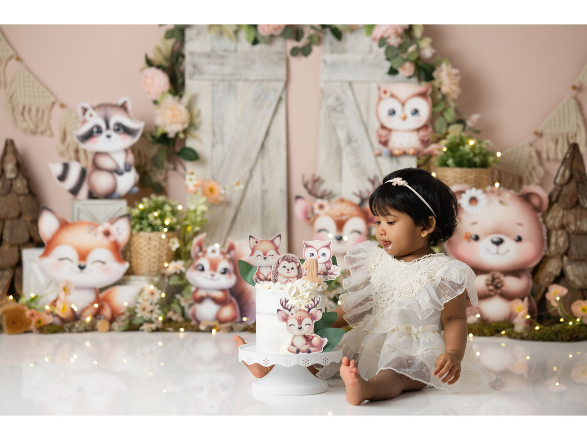 Baby & cake smash photo backdrop Anipin – woodland animals with doors and flowers | Colors&Drops