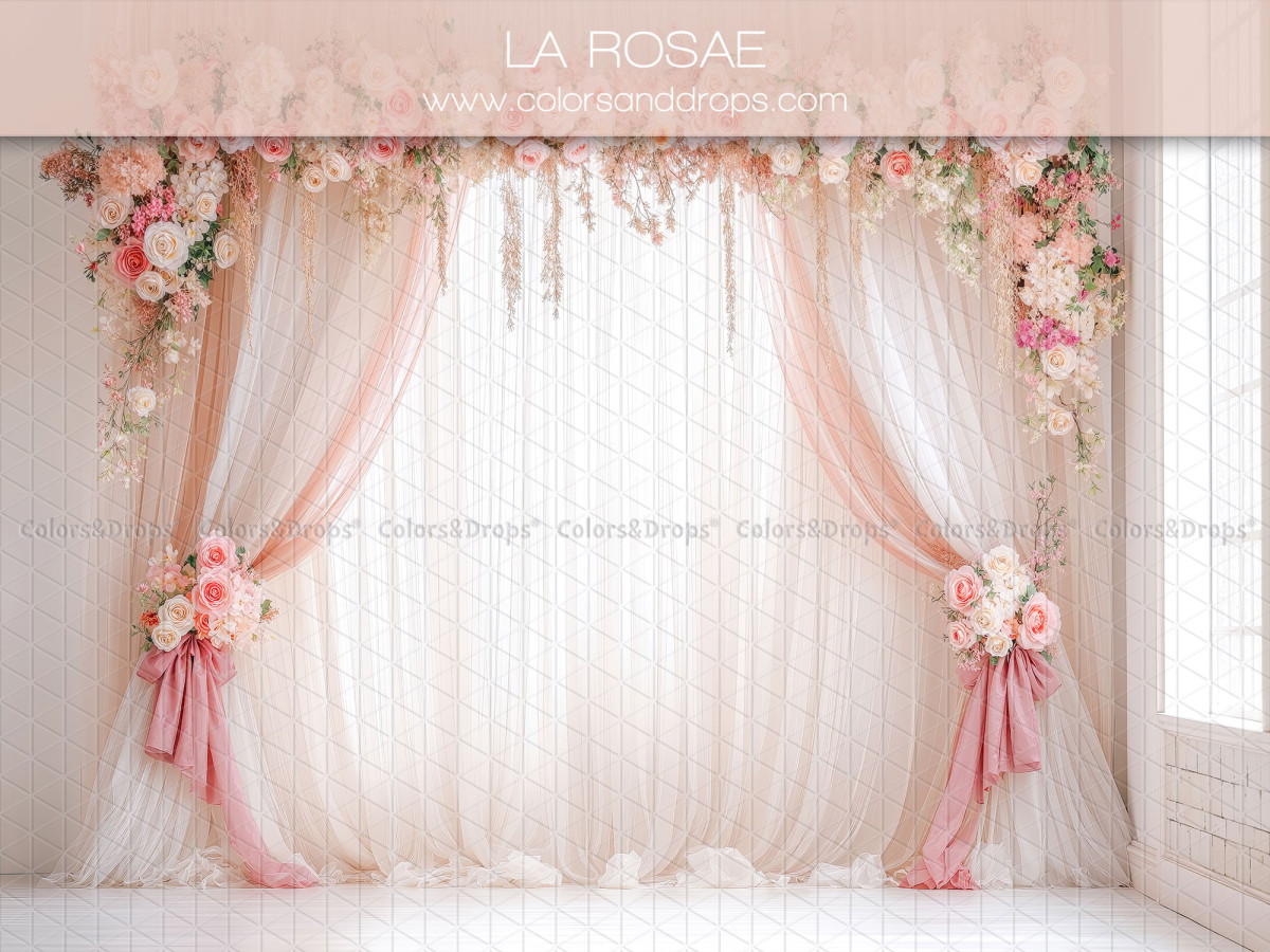 Fond photo grossesse et portrait La Rosae – voilages blancs et roses avec guirlandes de roses | Colors&Drops