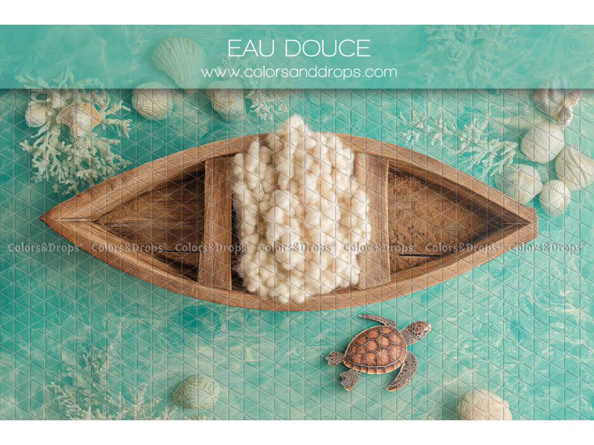 Newborn photo backdrop Eau Douce – wooden boat with turtle and shells | Colors&Drops
