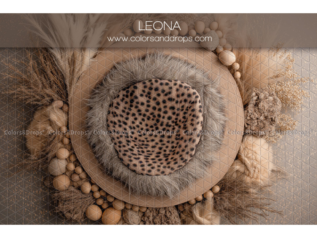 Newborn photo backdrop Leona – grey fur nest with leopard cushion | Colors&Drops