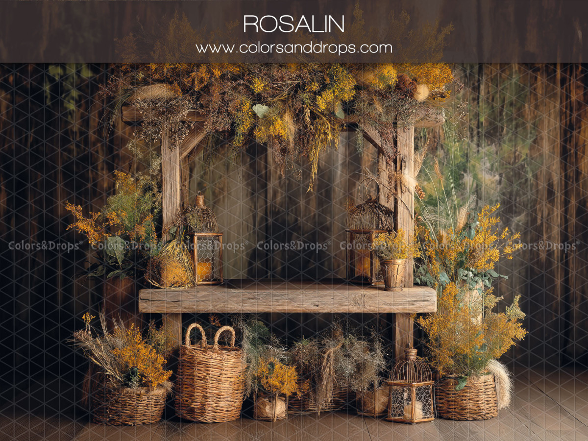 Fond photo bohème Rosalin – établi en bois avec fleurs séchées jaunes et paniers | Colors&Drops