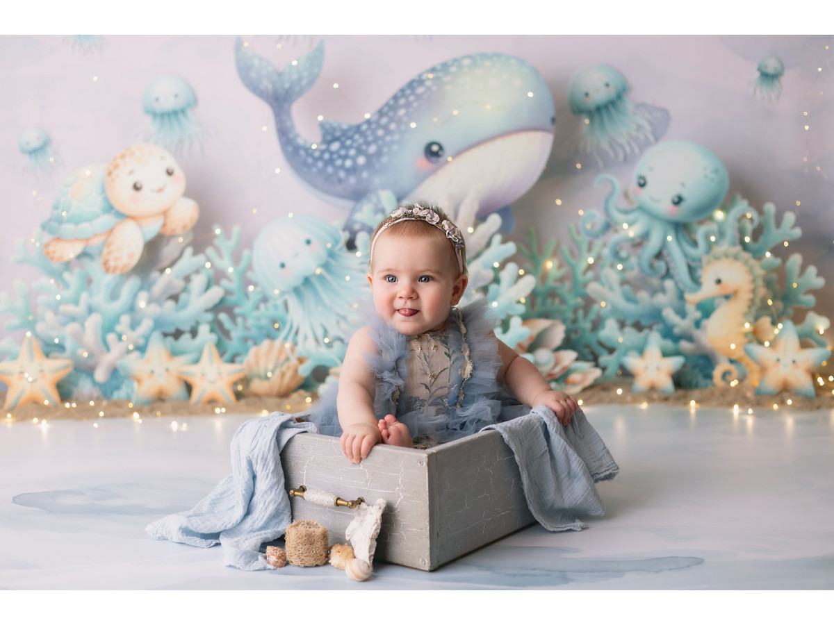 Fond photo bébé et smash cake Balanou – fond marin avec baleine, méduses et coraux | Colors&Drops