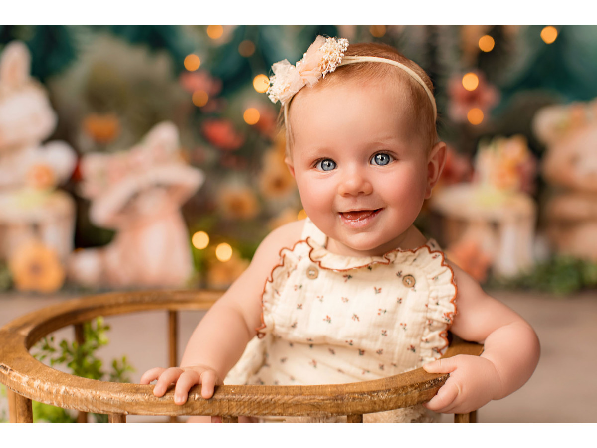 Baby & cake smash photo backdrop Nannimo – mountain forest with animals and flowers | Colors&Drops