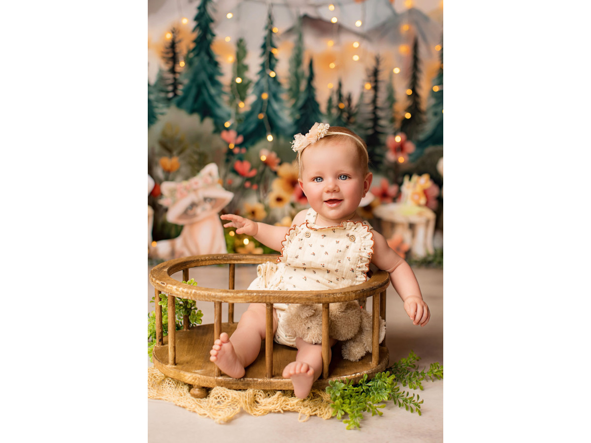 Baby & cake smash photo backdrop Nannimo – mountain forest with animals and flowers | Colors&Drops