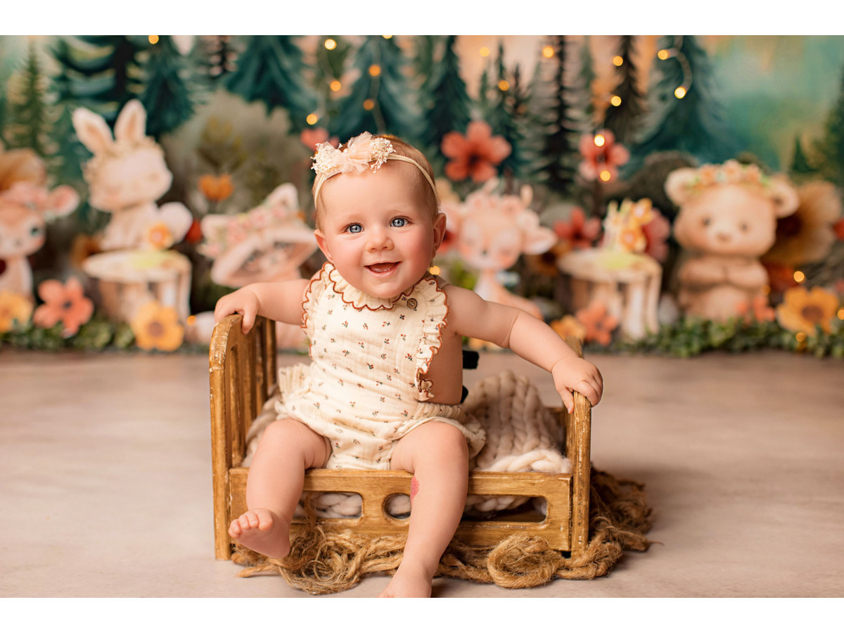 Baby & cake smash photo backdrop Nannimo – mountain forest with animals and flowers | Colors&Drops