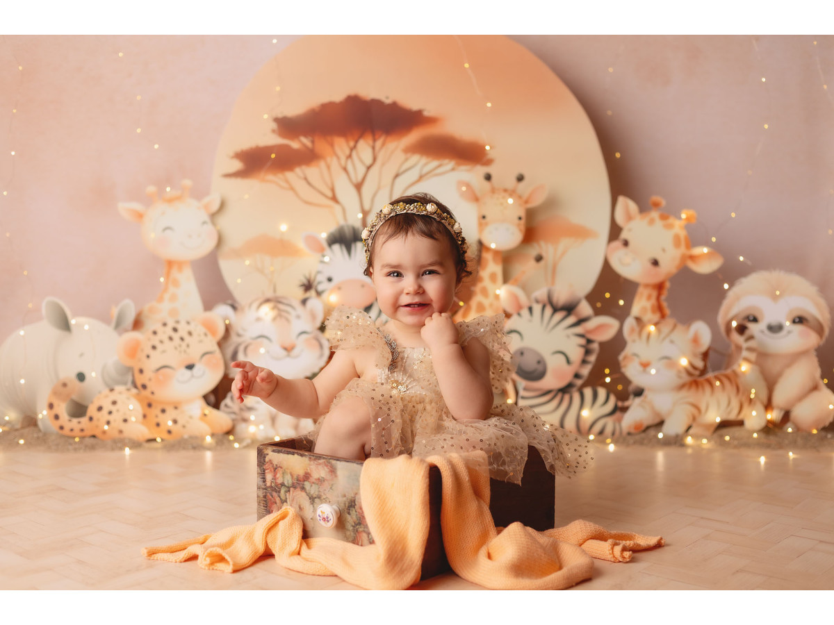 Baby & cake smash photo backdrop Safary Friend – savanna animals in front of a setting sun | Colors&Drops