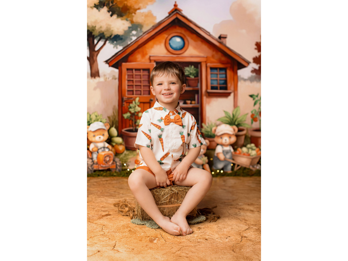 Baby & cake smash photo backdrop Petit Ours du Jardin – red garden shed with gardener teddy bears | Colors&Drops