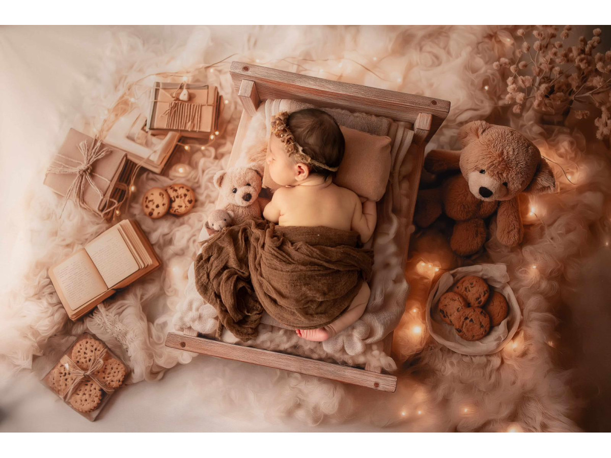 Fondo fotográfico de recién nacido Ours Cookie – cama de madera con osos de peluche y galletas | Colors&Drops