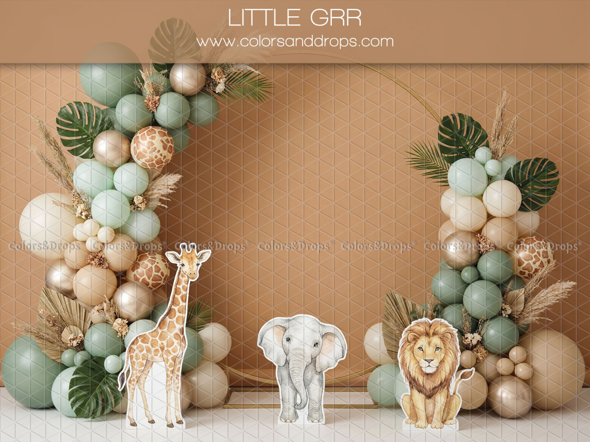 Baby & cake smash photo backdrop Little Grr – sage green balloon arch with giraffe and lion | Colors&Drops