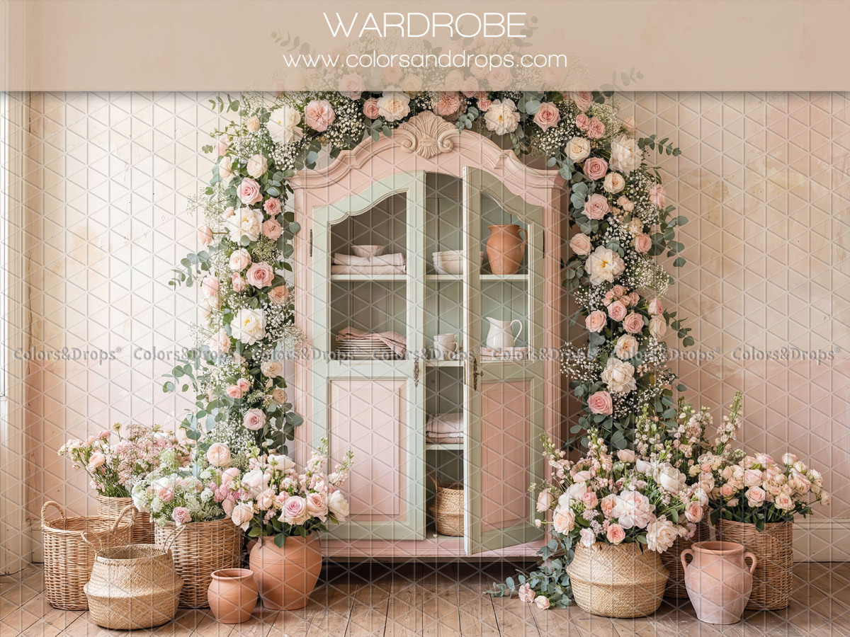 Fondo fotográfico boho Wardrobe – armario rosa con arco de flores y cestas | Colors&Drops