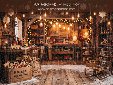 Fondo fotográfico de Navidad Workshop House – taller de Papá Noel con guirnaldas de luces y trineo | Colors&Drops