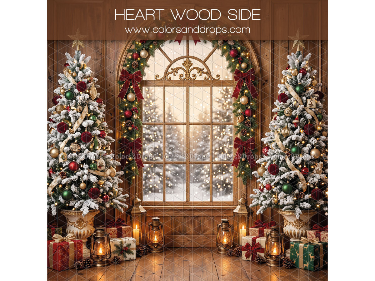 Fond photo latéral de Noël Heart Wood Side – fenêtre cintrée enneigée avec sapins | Colors&Drops