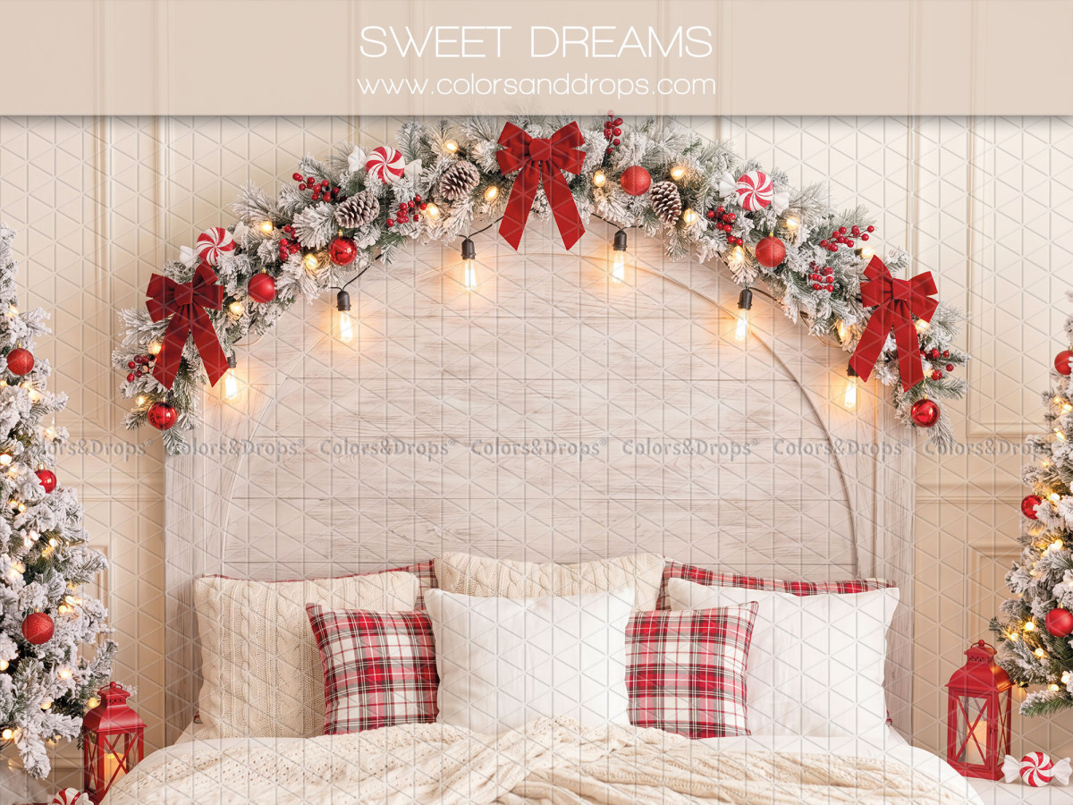 Fond photo de Noël Sweet Dreams – tête de lit blanche avec guirlande de Noël | Colors&Drops