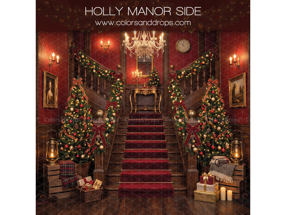 Fond photo latéral de Noël Holly Manor Side – grand escalier de manoir avec tapis rouge et sapins | Colors&Drops