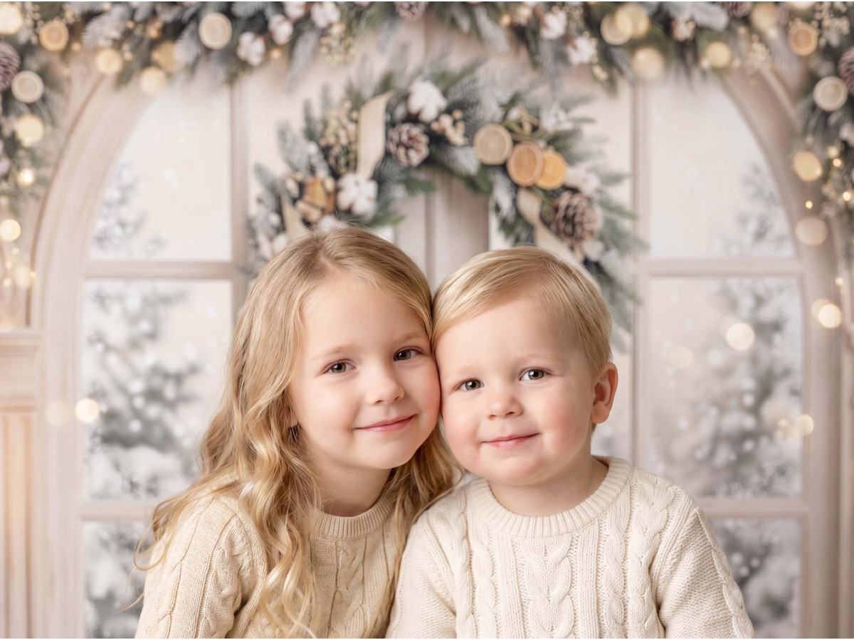Fond photo d'angle Room Noël Cotton and Cream II – salon de Noël crème en coin avec planches claires | Colors&Drops