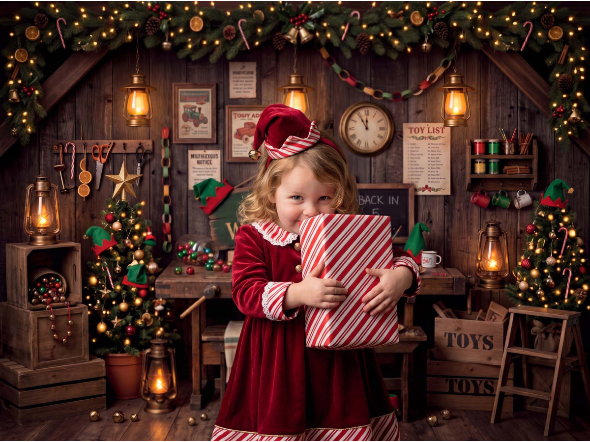Fond photo de Noël Elves Workshop – atelier des elfes avec établi et cheval à bascule | Colors&Drops